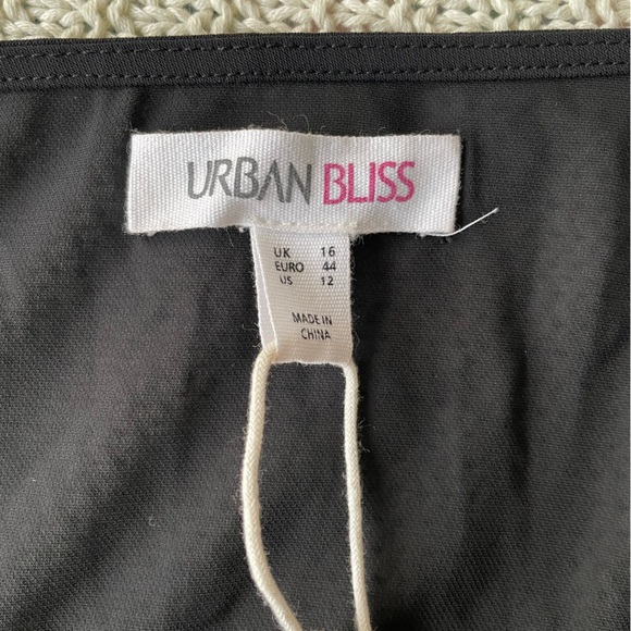 NWT ASOS Black Tiered Long Sleeve Blouse Top - Picture 4 of 7